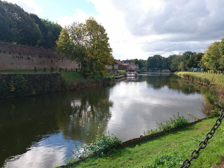Bergues  892 500 €