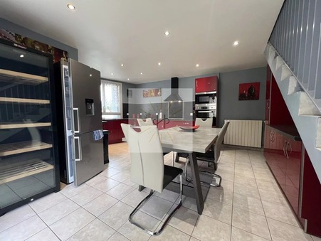 Alba-la-Romaine  225 000 €