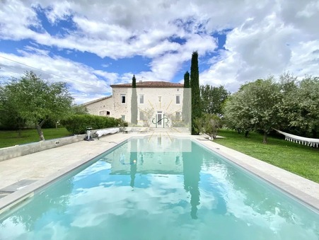 Alba-la-Romaine  595 000 €