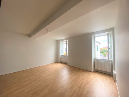 Saint-Palais  670 €