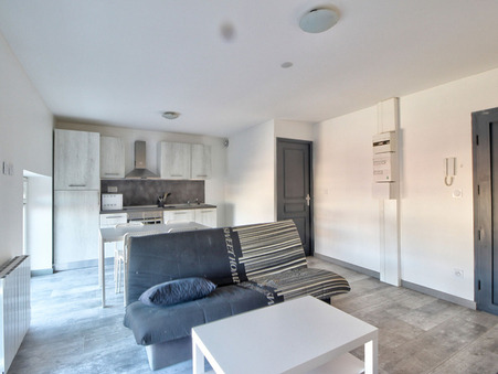 Saint-Étienne  500 €