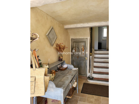 Coursegoules  585 000 €