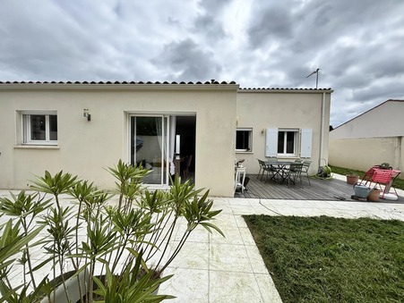 Clavette  345 000 €