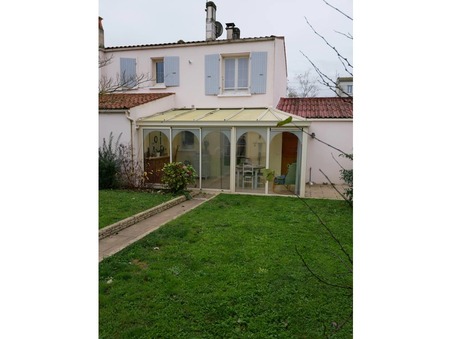 Surgères  219 500 €