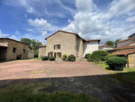 Saint-Symphorien-de-Lay  332 000 €