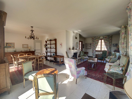 Breteuil  355 300 €