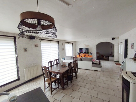 Grandvilliers  179 000 €