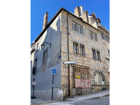 Besançon  220 000 €