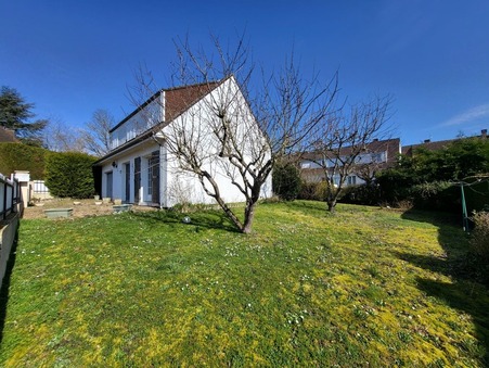 Étampes  196 000 €