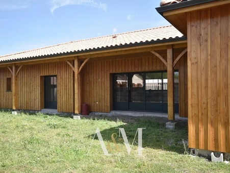 Arès  925 000 €