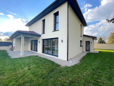 Bourg-Saint-Christophe  565 000 €