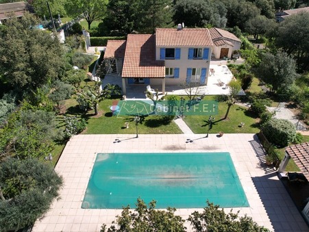 Saint-Maximin-la-Sainte-Baume  580 000 €
