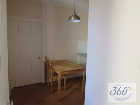 Cluny  345 €