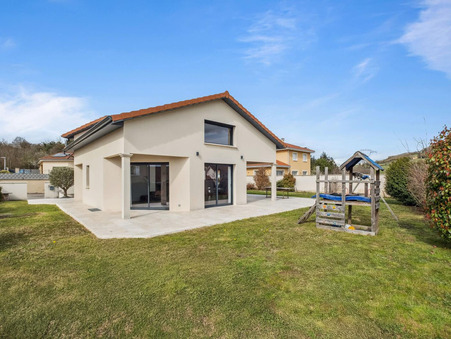 Luzinay  659 000 €