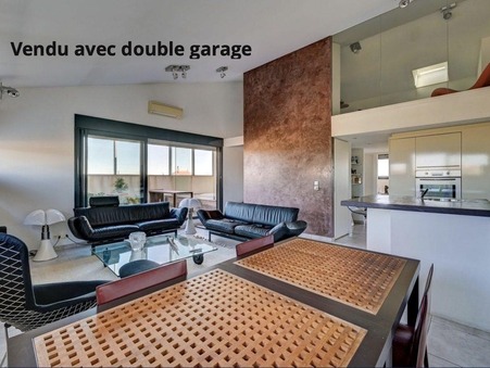Arles  376 000 €