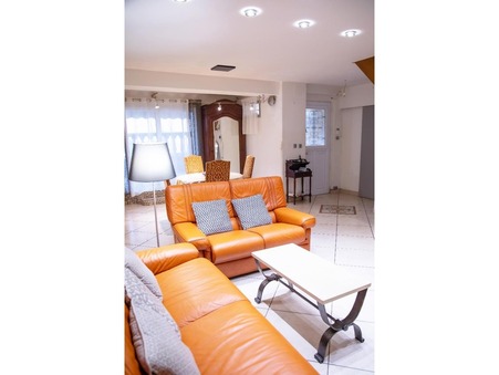 Saint-Maurice-de-Beynost  280 000 €