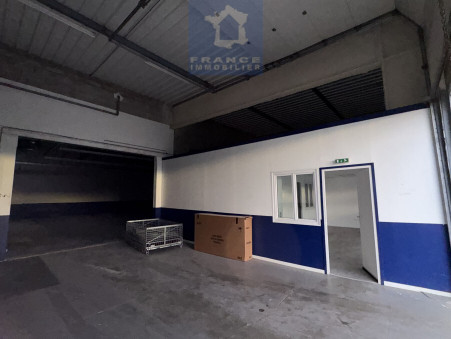 A louer entrepôt Coquelles 62231; 2 250 € 