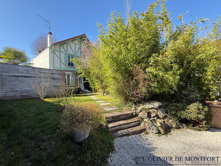Montfort l amaury  698 000 €
