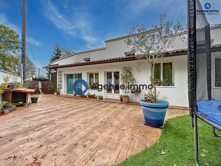 Saint Pierre d'Irube  390 000 €