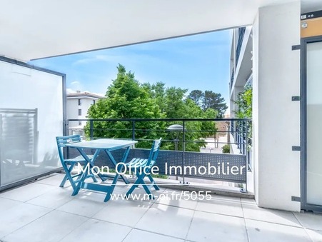 Cuers  165 000 €