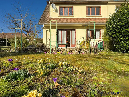 Montfort l amaury  329 000 €