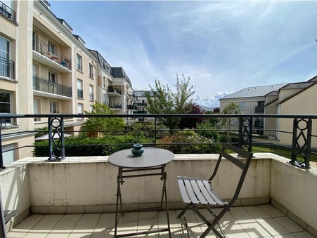 Les Clayes-sous-Bois  242 500 €