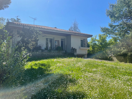 Cognac  305 000 €
