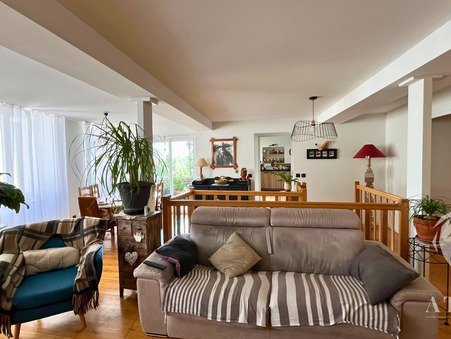 Maison sur Saint-Marcellin ; 260 000 €  ; A vendre Réf. 63_DVSM109CHY