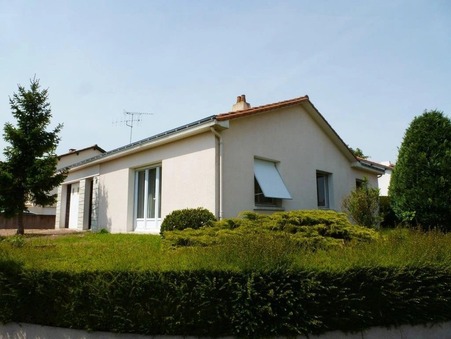 A louer maison Le May-sur-Èvre 49122; 728 &euro; 