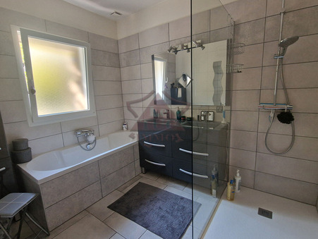 A vendre maison Saint Bres 30500; 378 000 € 