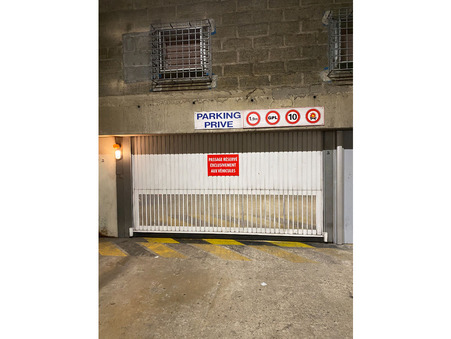 Parking sur Rennes ; 85 €  ; A louer Réf. 3682-1