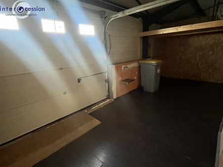 A louer local commercial 1 300 €  Lons le Saunier