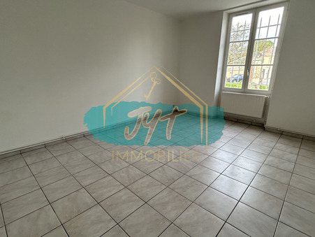 A louer appartement 740 €  Louvres