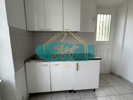 A louer appartement 740 €  Louvres