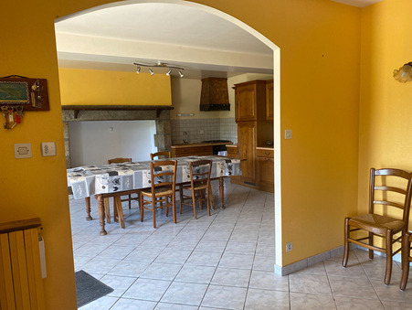 A vendre maison Ernee 53500; 131 500 €