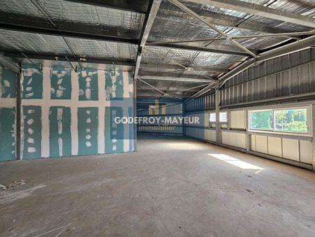 Local commercial 1 380 120 €  Réf. 0123698745 Baie-Mahault