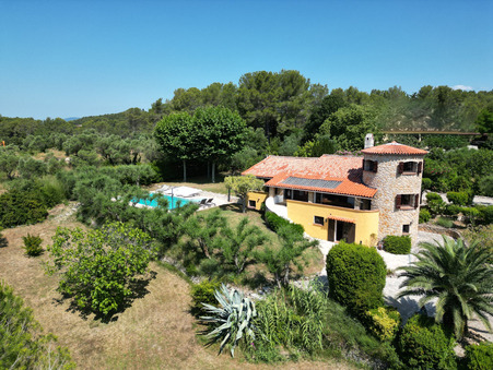 Maison sur Bagnols-en-Forêt ; 949 000 €  ; Achat Réf. 45_JC5698