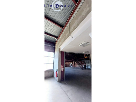 Entrepôt 10 500 &euro;  sur Bourg en Bresse (01000) - Réf. FV3139
