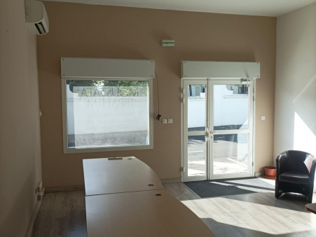 A louer entrepôt Saint-Denis 97400; 900 €