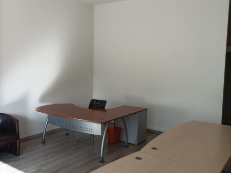 A louer entrepôt Saint-Denis 97400; 900 €