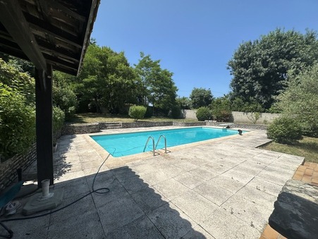 Maison sur Aubenas ; 285 000 €  ; Achat Réf. Vb176453