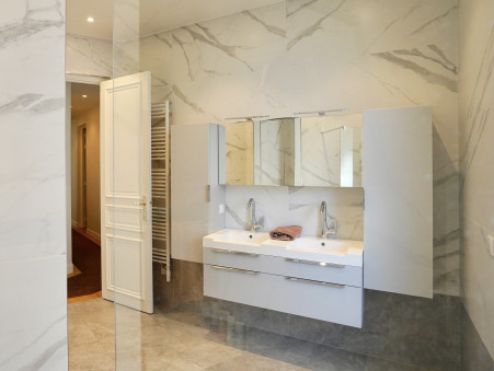 Appartement sur Paris 8eme Arrondissement ; 9 500 €  ; A louer Réf. a560003116b8938_rand