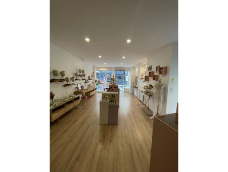 A louer local commercial 5 300 €  Paris 3eme Arrondissement