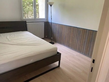Maison sur Feucherolles ; 2 400 €  ; Location Réf. 2018-7168471