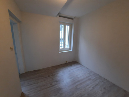 Location local commercial Ernee 53500; 490 € 