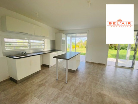 Maison sur Le Vauclin ; 1 462 €  ; Location Réf. LM1826-BLA97_46402