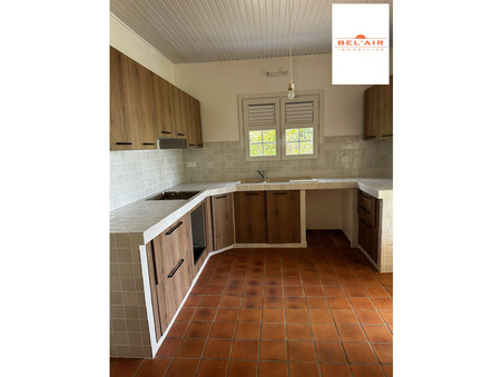 A louer maison 2 650 &euro;  Le François