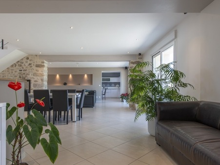 A vendre maison Villemer 77250; 635 000 € 