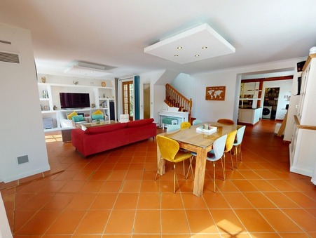 Maison sur Saint Pierre Lès Nemours ; 375 000 €  ; A vendre Réf. 210935