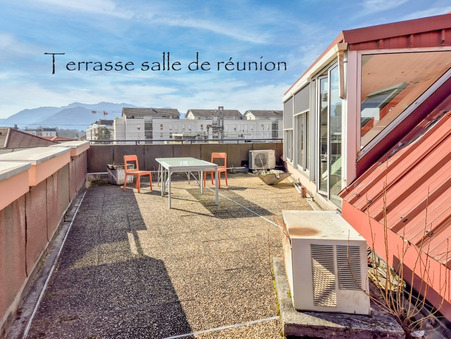 Local professionnel sur Voiron ; 715 000 €  ; Achat Réf. 14_VOI-5797